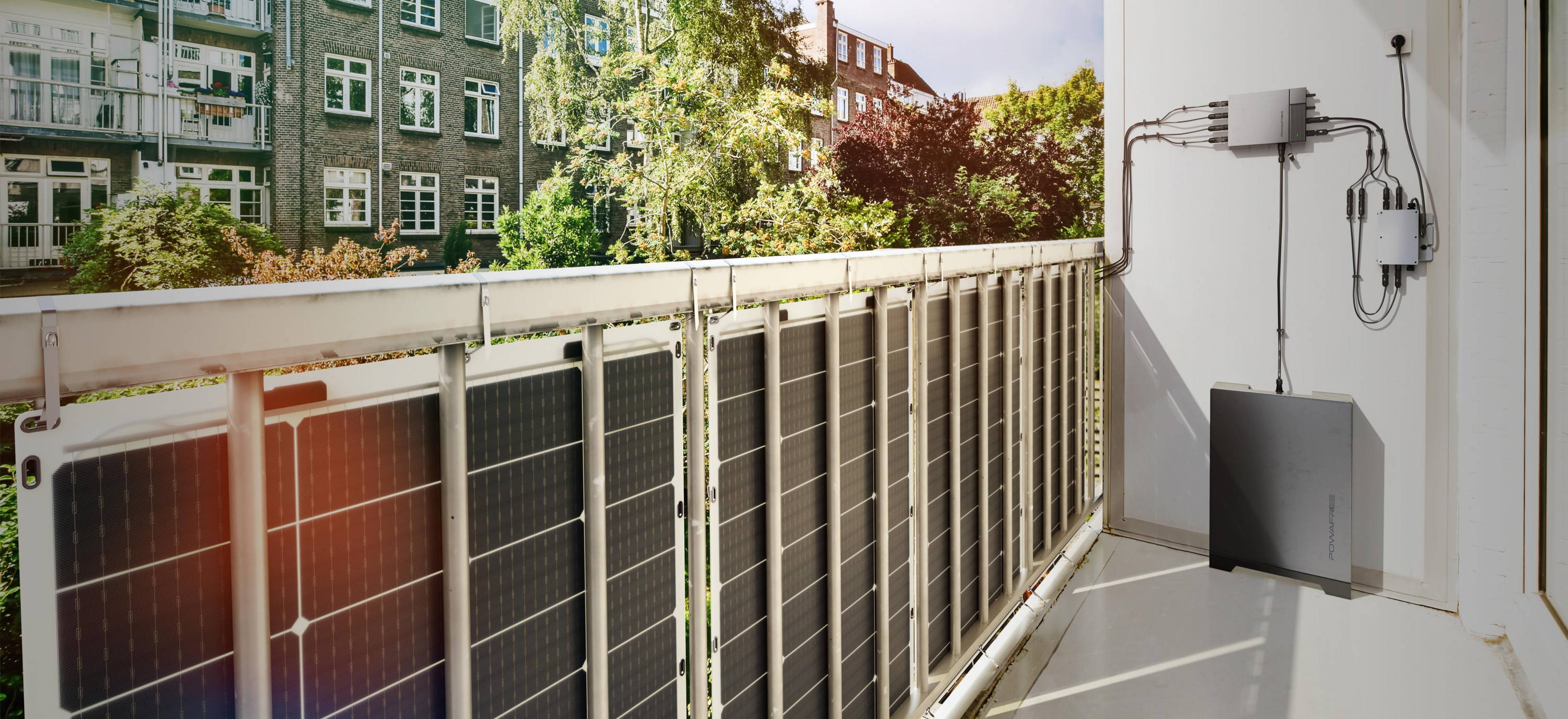 Station Électrique Solaire BigBlue Powafree 2,56kWh - IP67, Fonctionne à -20°C, 800W, App Contrôle - Pour Balcon Plug & Play